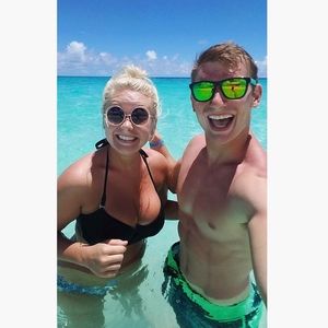 Meet your Posher, Christian